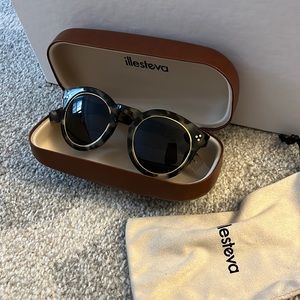 Illesteva Leonard II Ring Sunglasses in White Tortoise/Grey